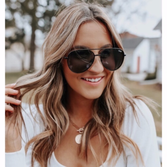 NEW Quay Starry Eyed Sunglasses Black/Smoke - Picture 1 of 12